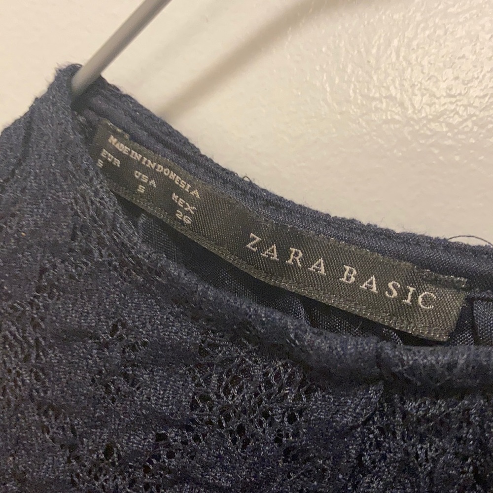 Zara Keyhole Back Top - Picture 2 of 5